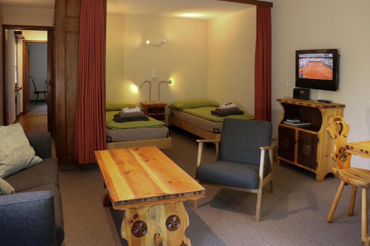 Chesa Dominium Apartment Bergün Стая снимка
